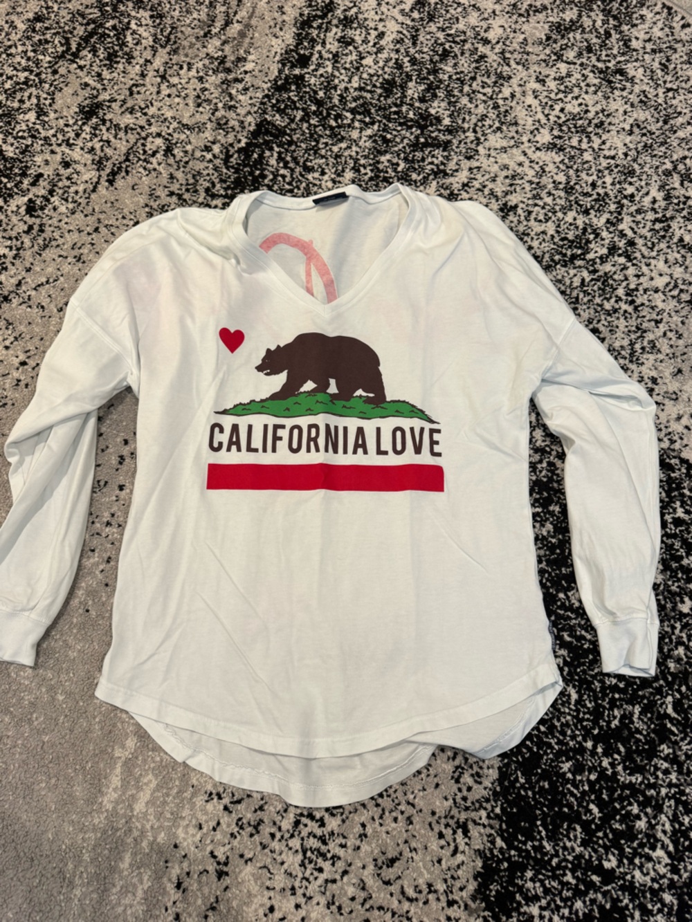 California Love White Graphic Long-Sleeve Women's Top